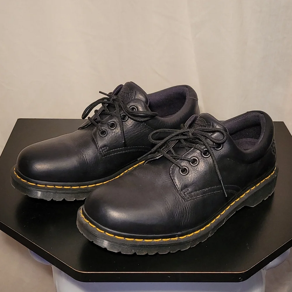 Dr. Martens | Shoes | Dr Martens Aw04 Boston Black Leather Oxford
